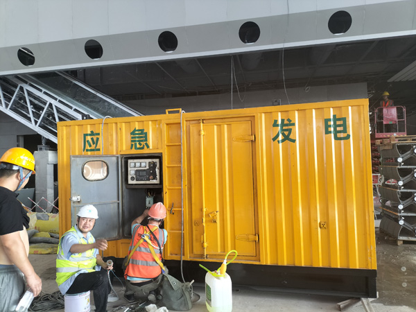 管城回族怎样判断空气滤清器是否需要更换？